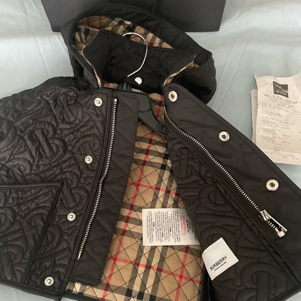 Brand new never been worn Burberry baby jacket with detachable hood.